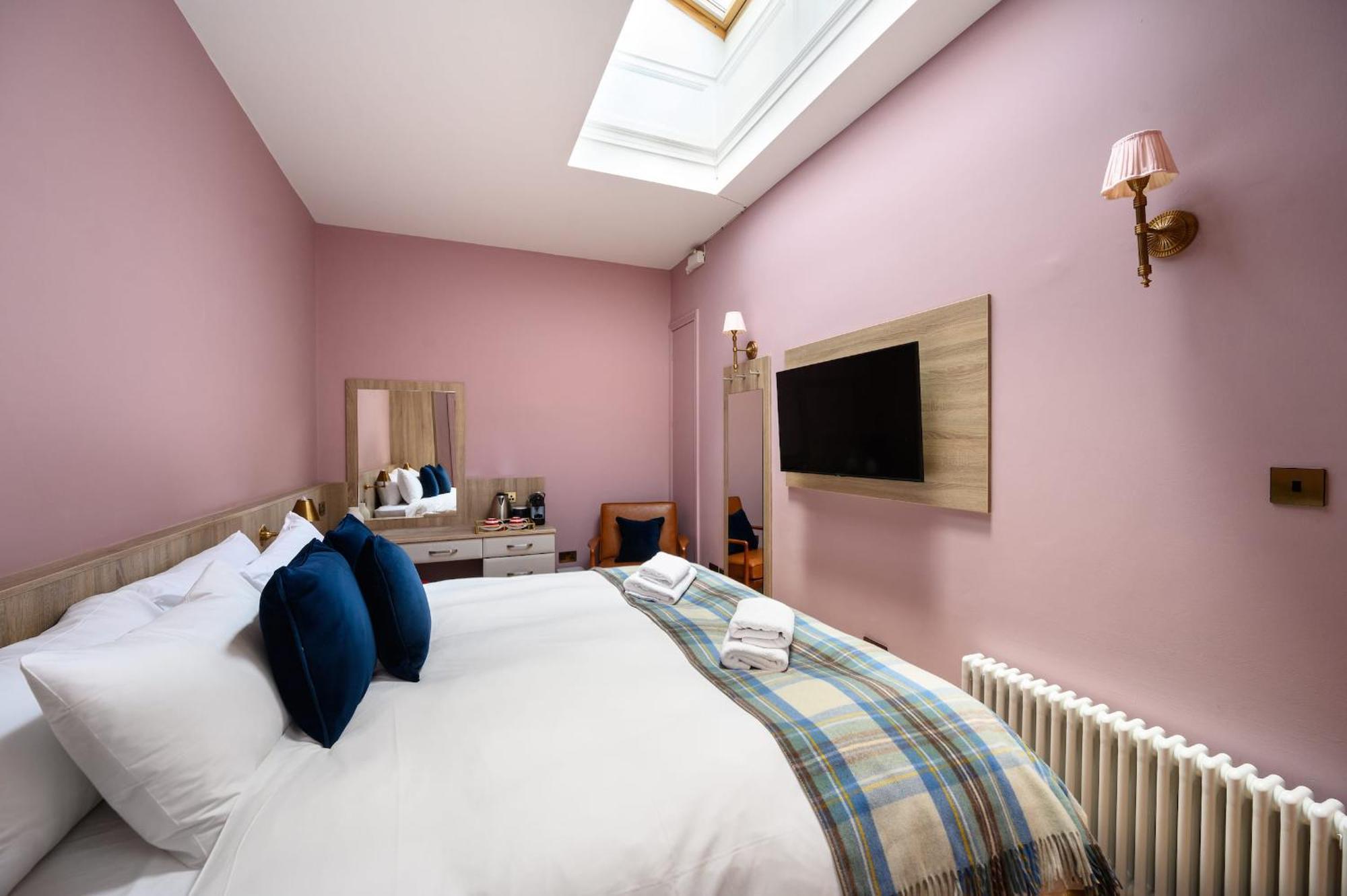 Queen Charlotte Guesthouse Edinburgh Exterior photo