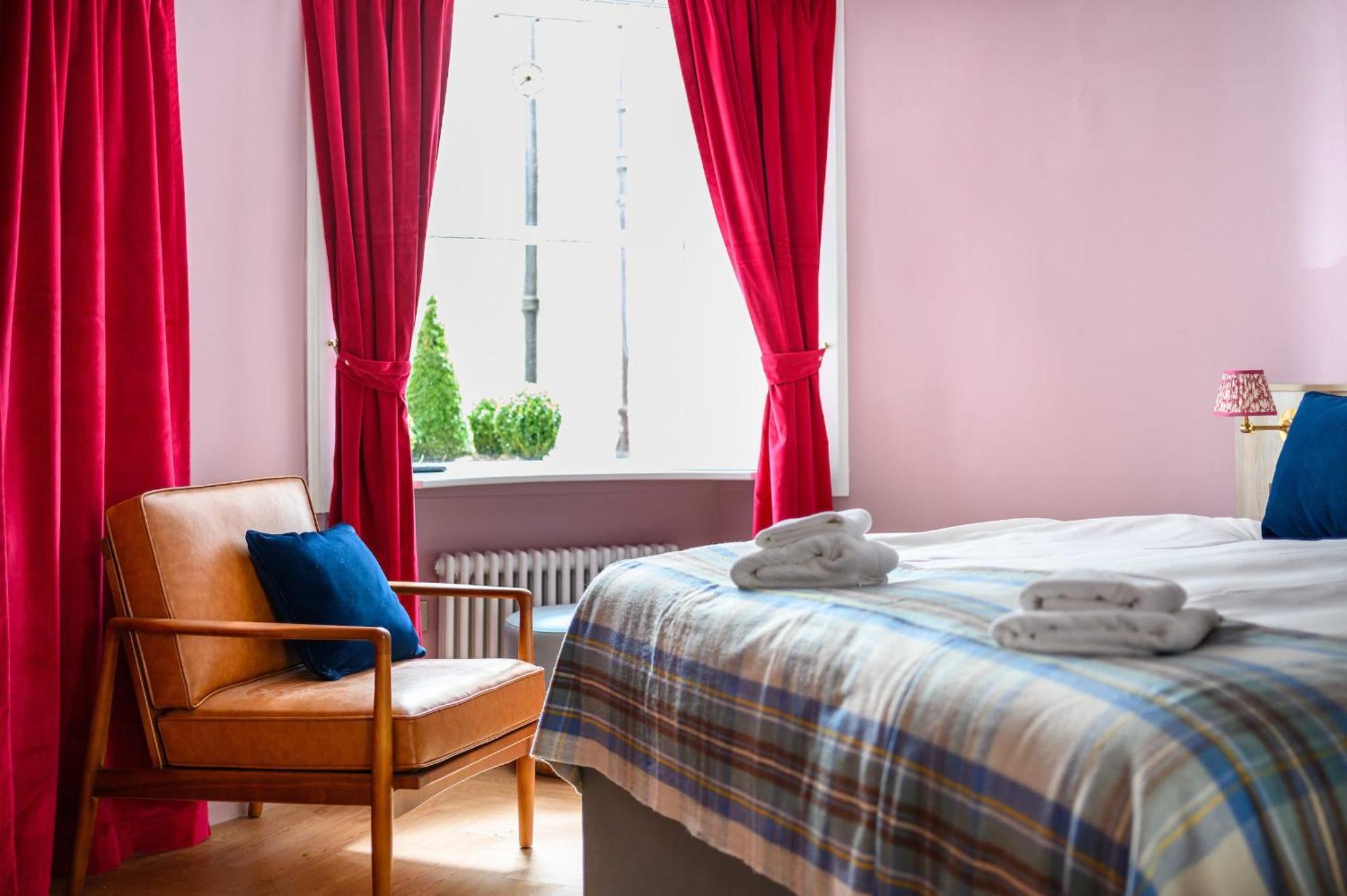 Queen Charlotte Guesthouse Edinburgh Exterior photo