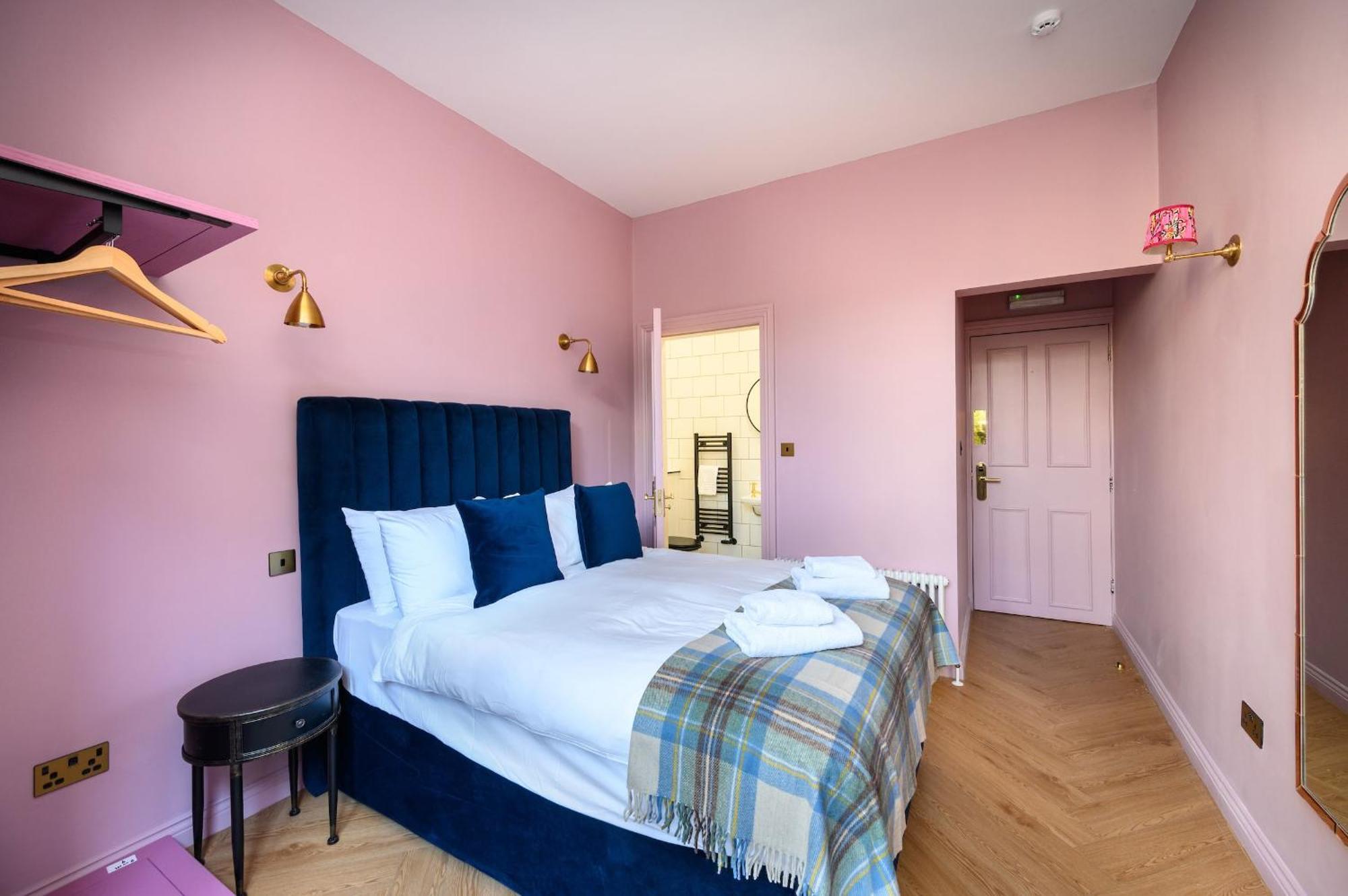 Queen Charlotte Guesthouse Edinburgh Exterior photo