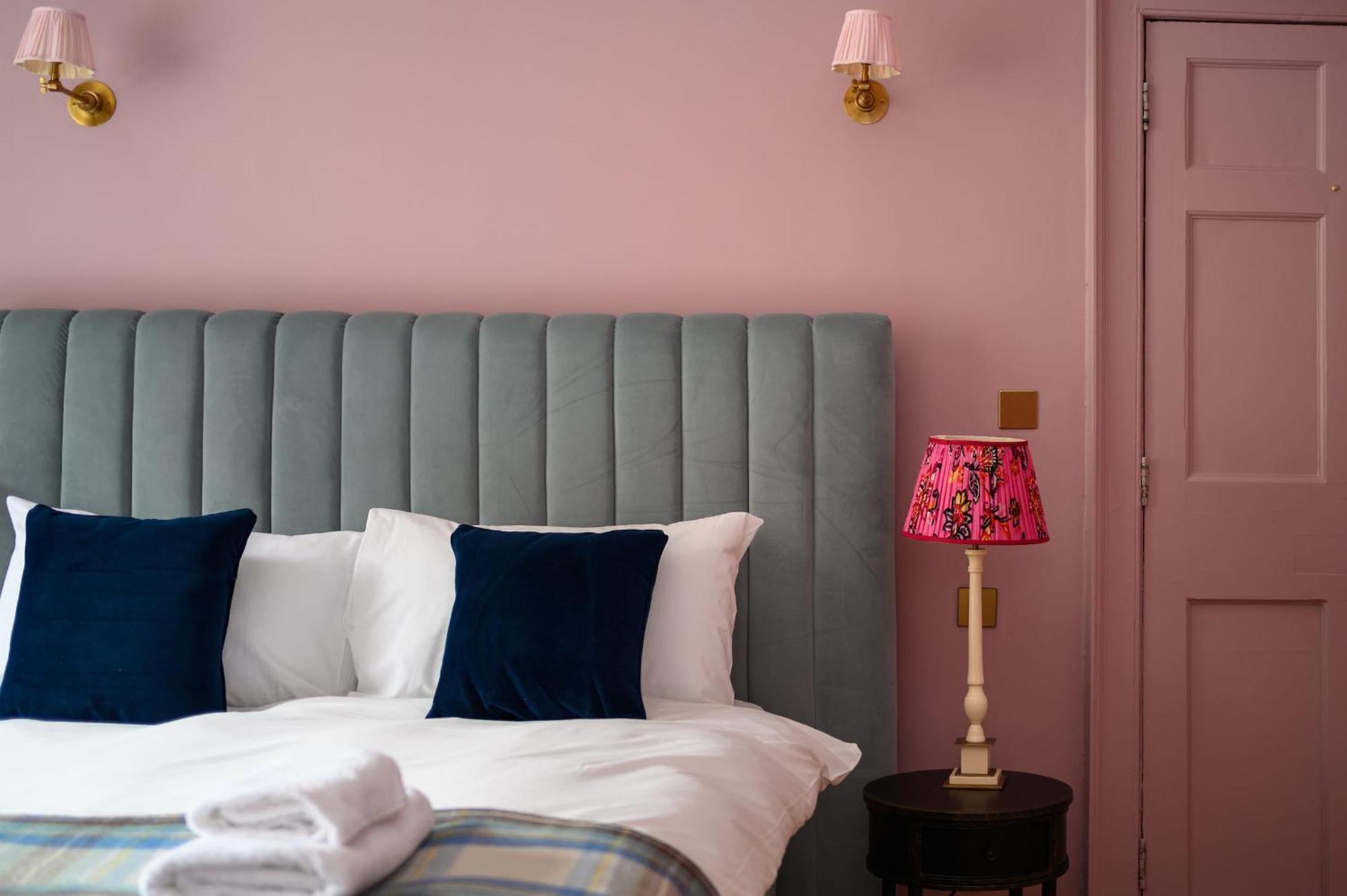 Queen Charlotte Guesthouse Edinburgh Exterior photo